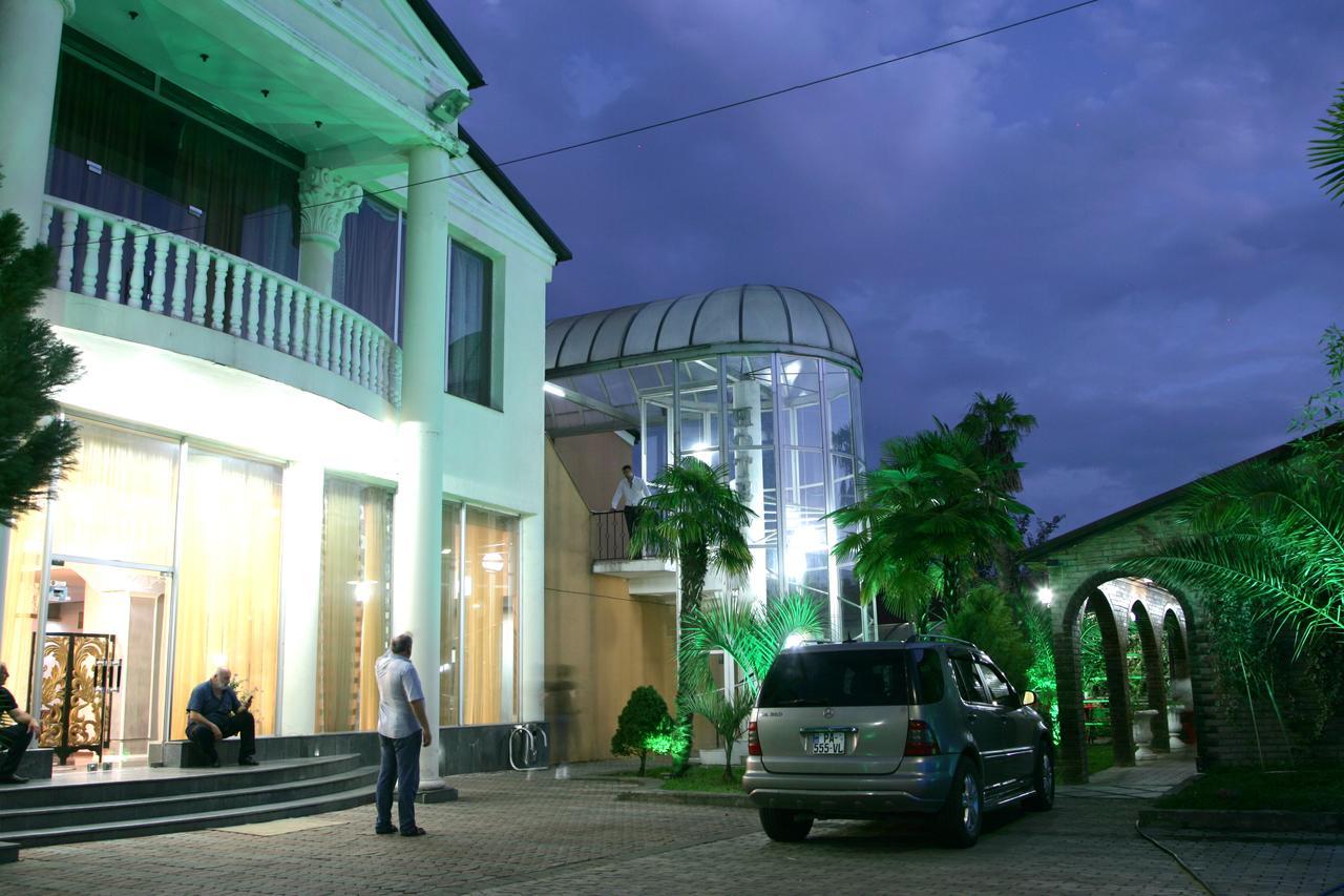 Eleon Hotel คูทายสิ ภายนอก รูปภาพ