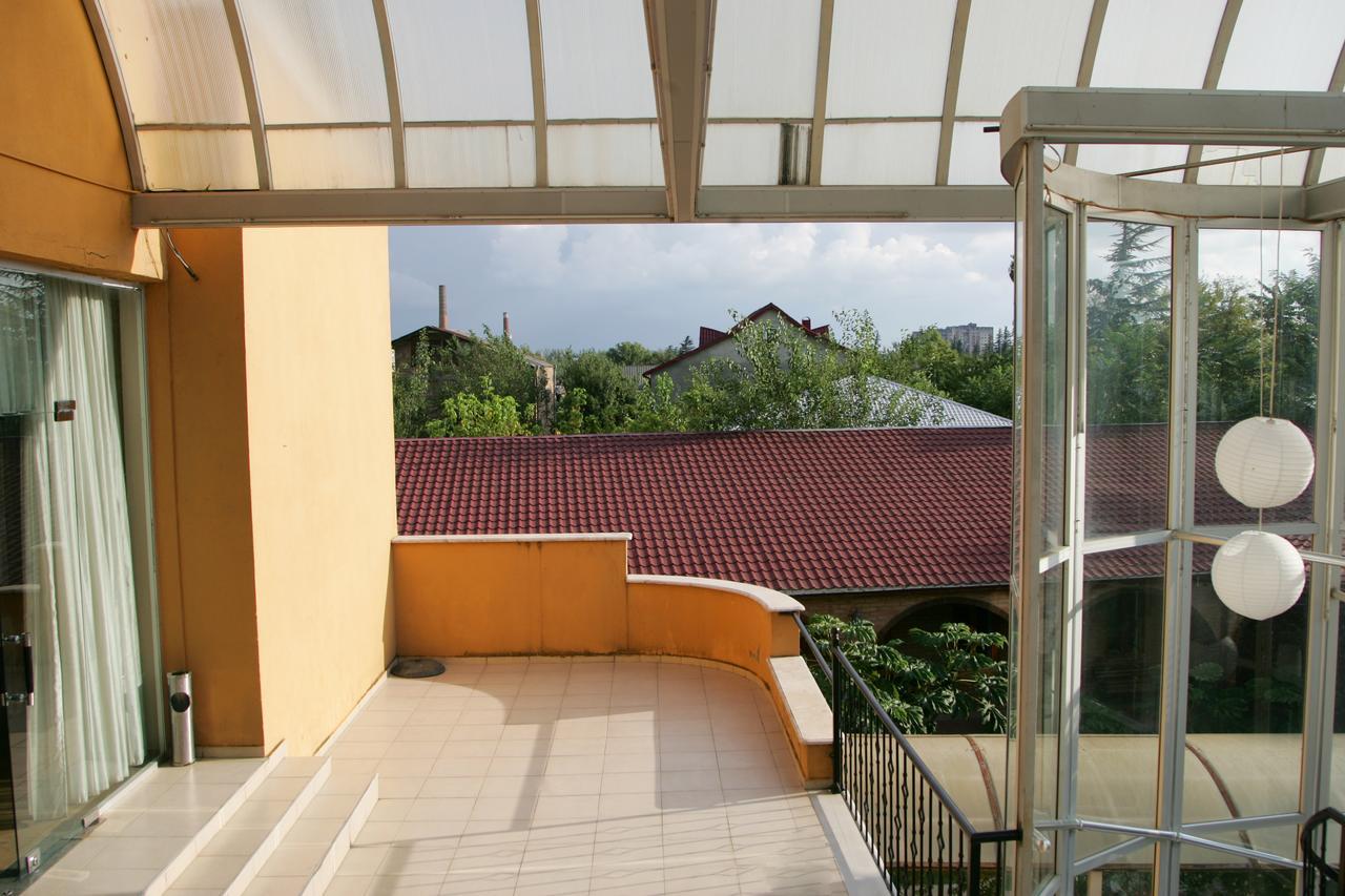 Eleon Hotel คูทายสิ ภายนอก รูปภาพ
