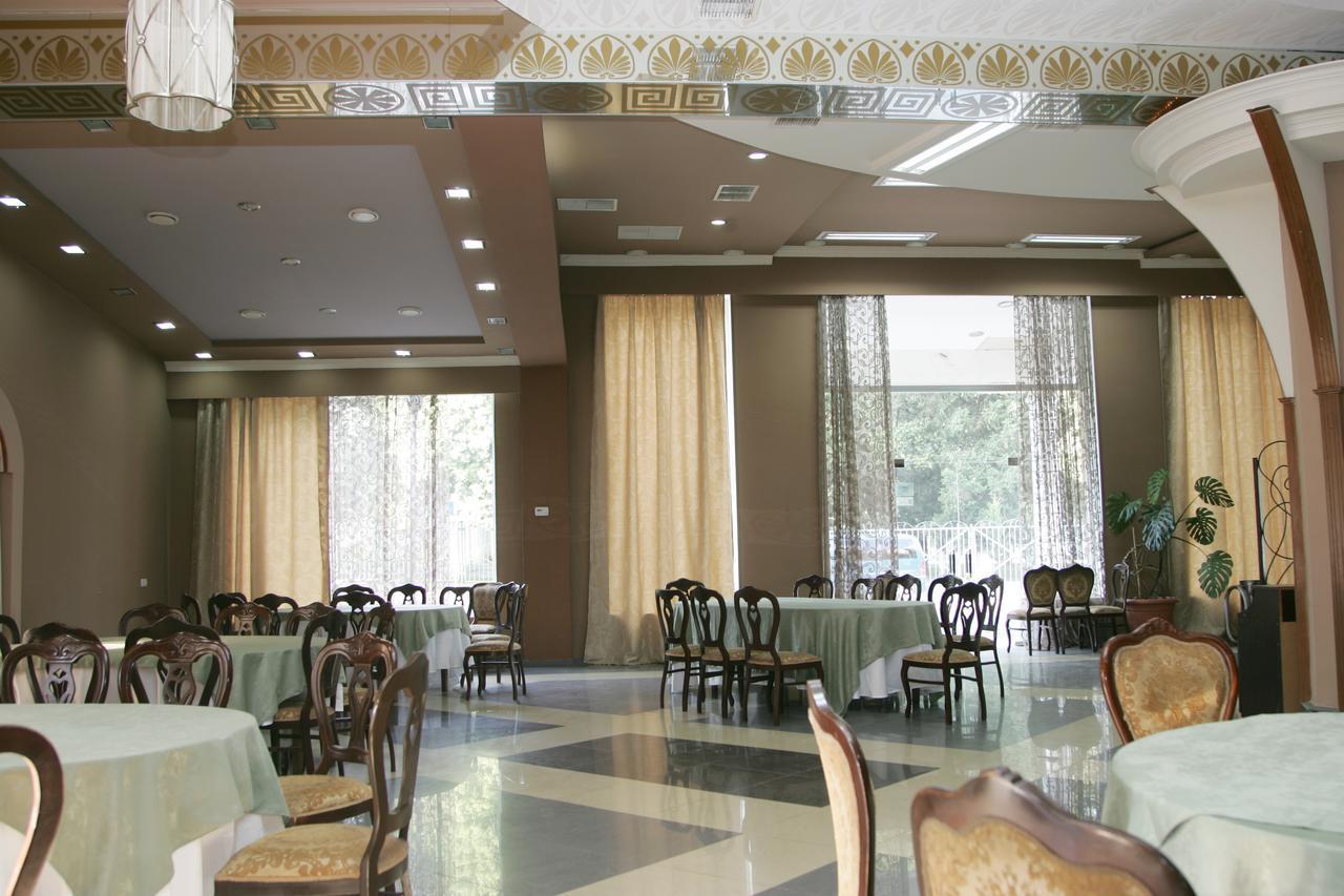 Eleon Hotel คูทายสิ ภายนอก รูปภาพ