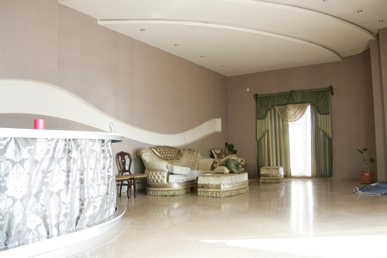 Eleon Hotel คูทายสิ ภายนอก รูปภาพ