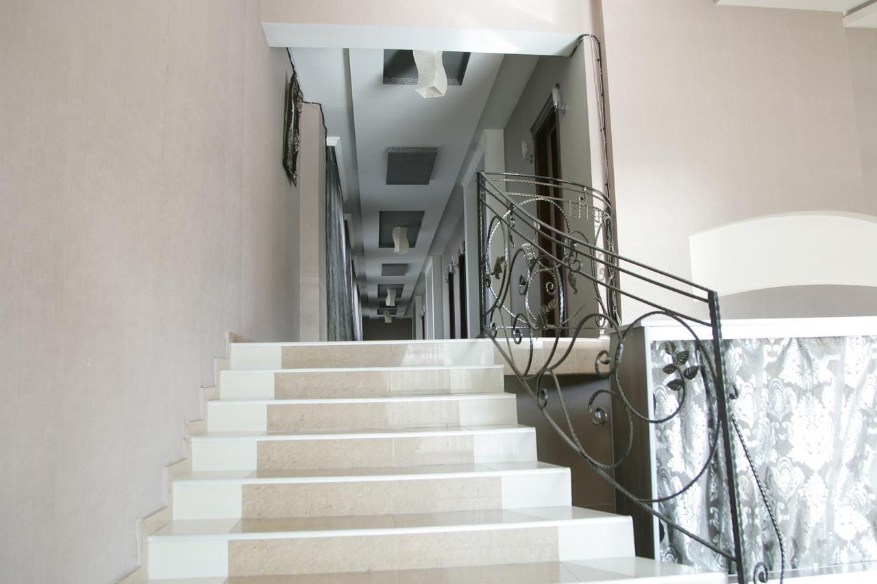Eleon Hotel คูทายสิ ภายนอก รูปภาพ