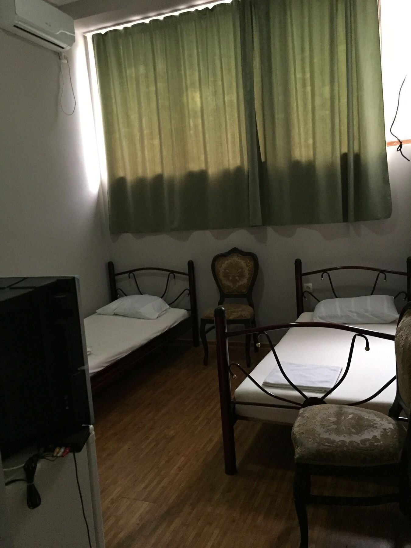 Eleon Hotel คูทายสิ ภายนอก รูปภาพ